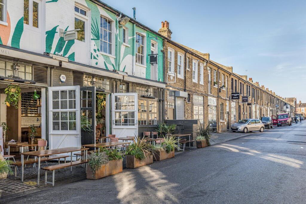 Main image of property: FF 23 Lonsdale Road, Queens Park, NW6 6RA