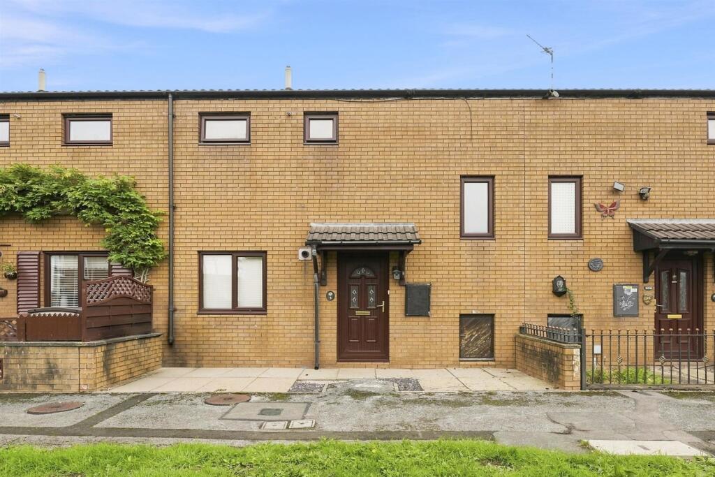 2-bed terraced on Bucklow Walk, Macclesfield, £175,000