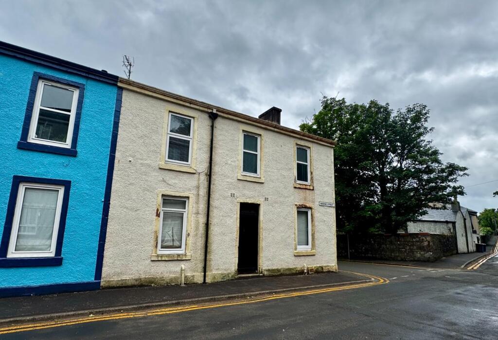 Main image of property: Flat 1/L, 2 Barend Street, Kames Bay, Millport