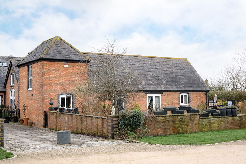 Main image of property: Ledburn, Buckinghamshire LU7