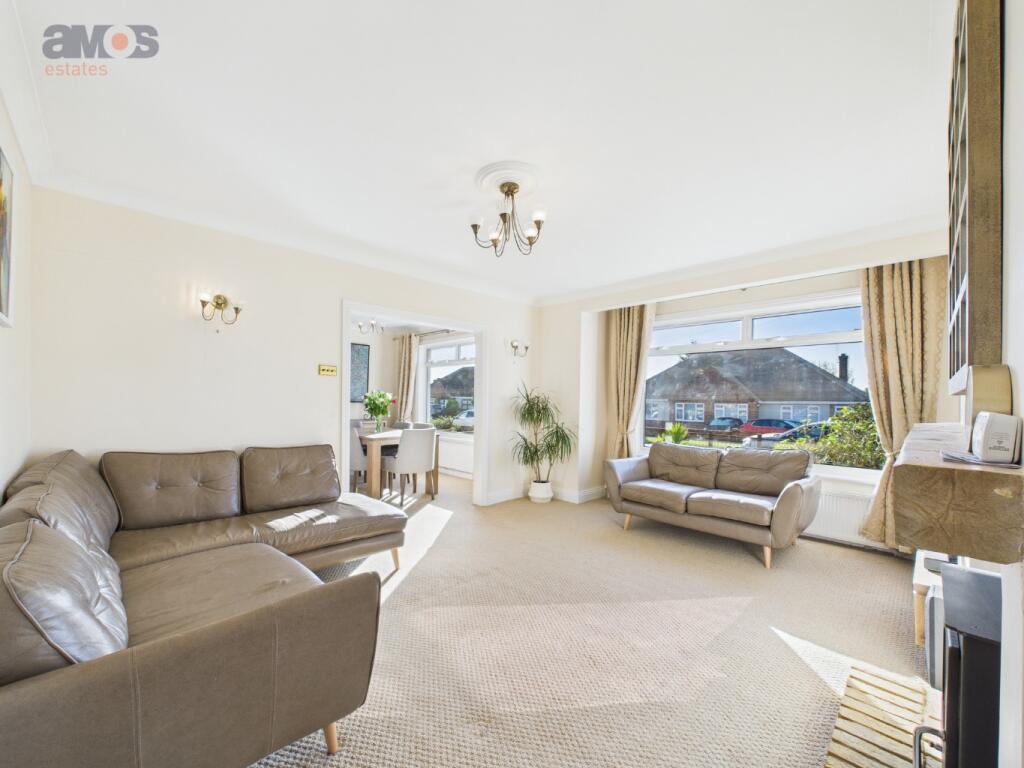 Burlington Gardens, Hadleigh, Essex photo 3