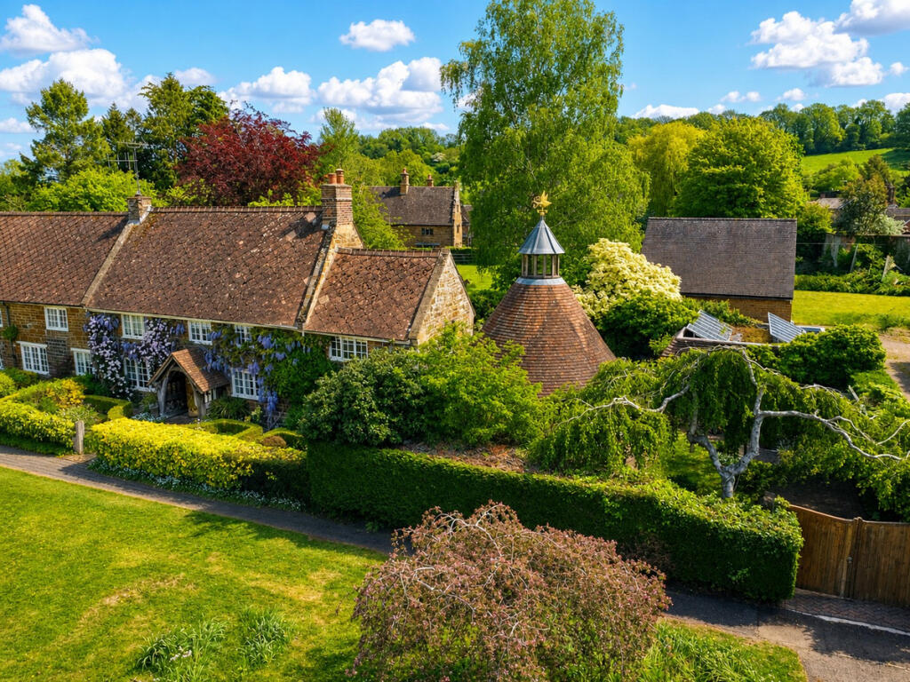 Main image of property: Priors Marston, Extended, Double Garage