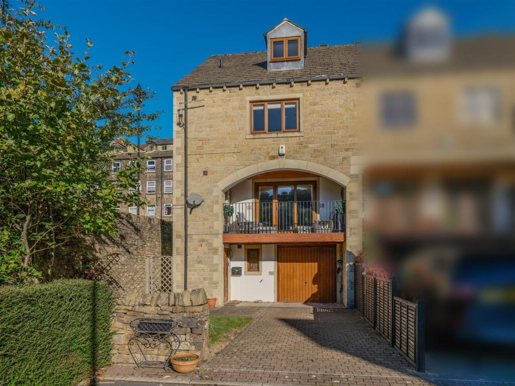 4-bed house on Victoria Mills, Holmfirth HD9, £475,000