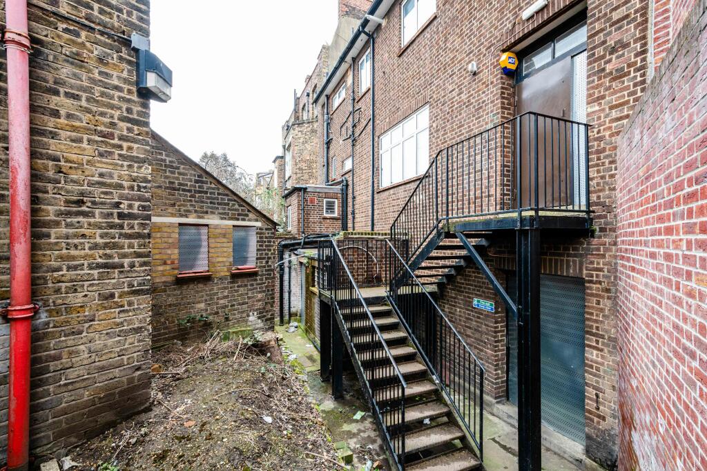 Hackney Grove Low Res 33.jpg