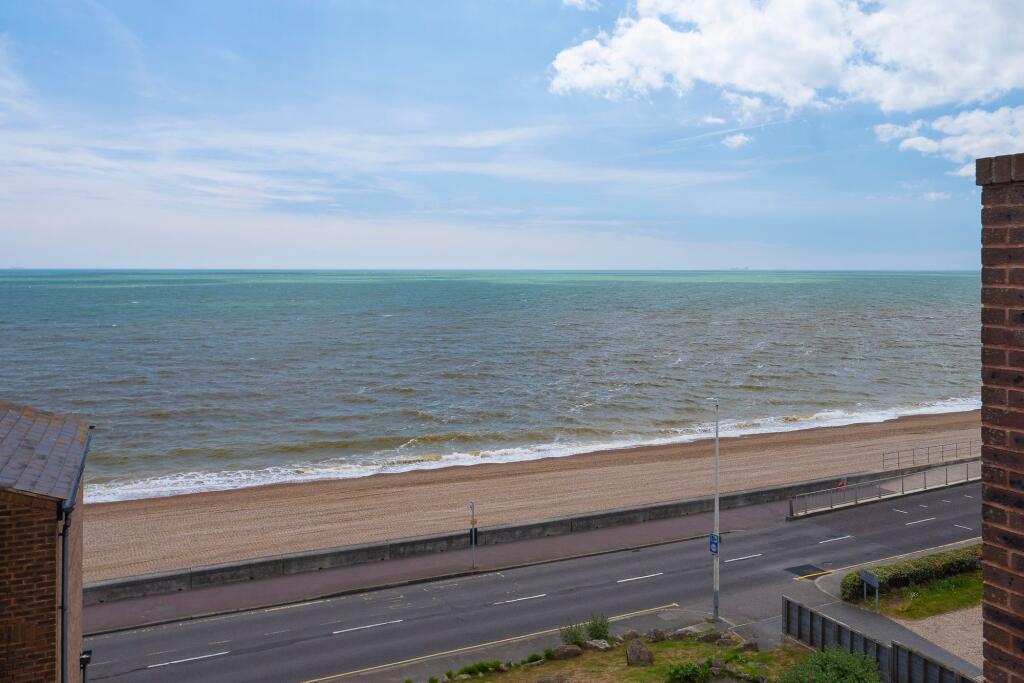 Apartment in Canterbury - More