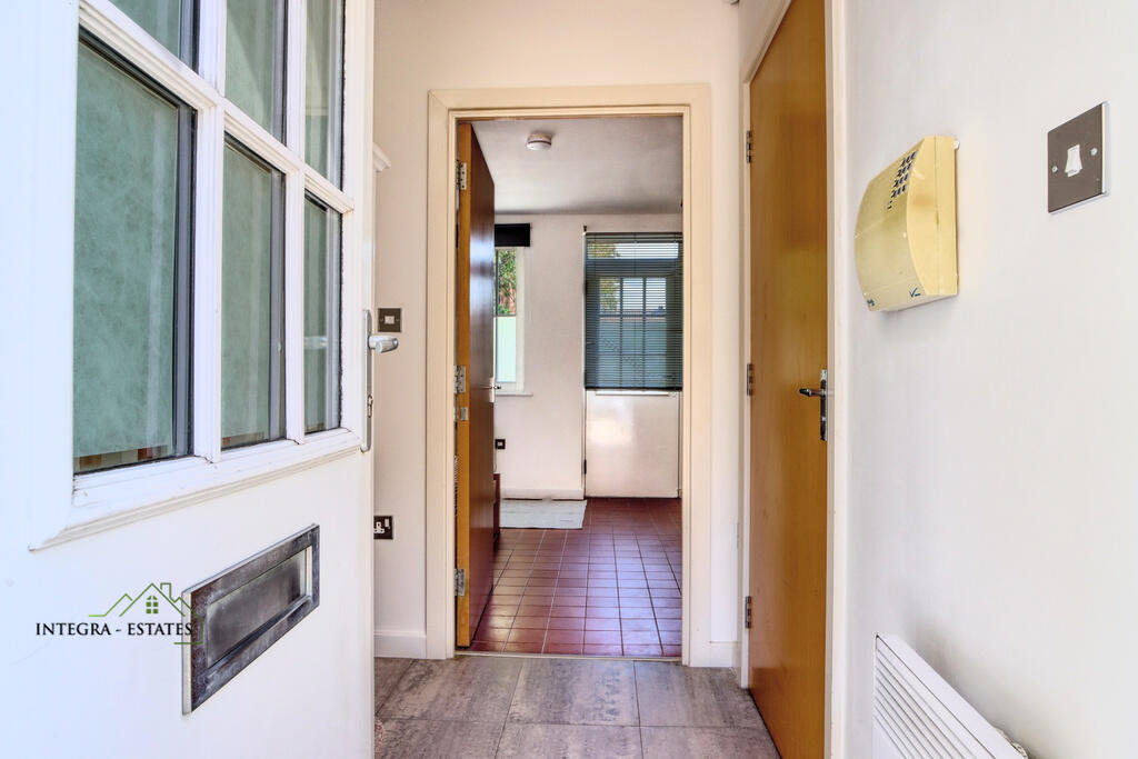 House in London - View 5
