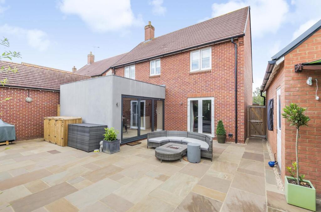 Main image of property: Haddenham, Buckinghamshire
