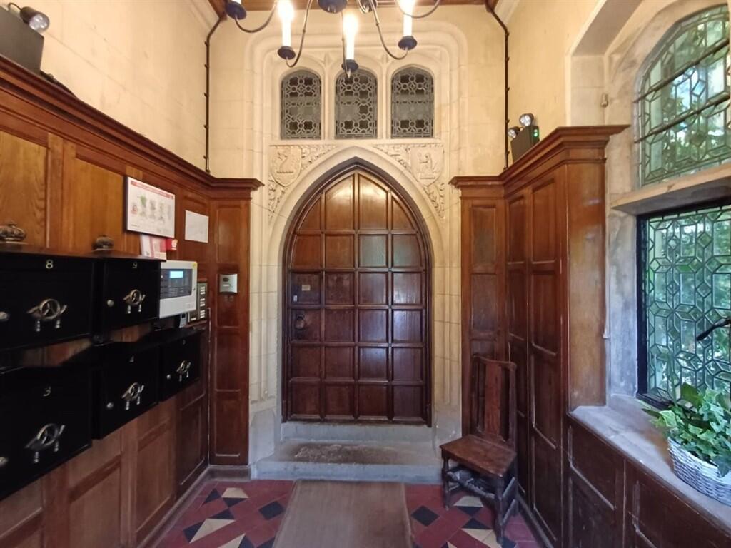 Apartment in Redhill - View 5