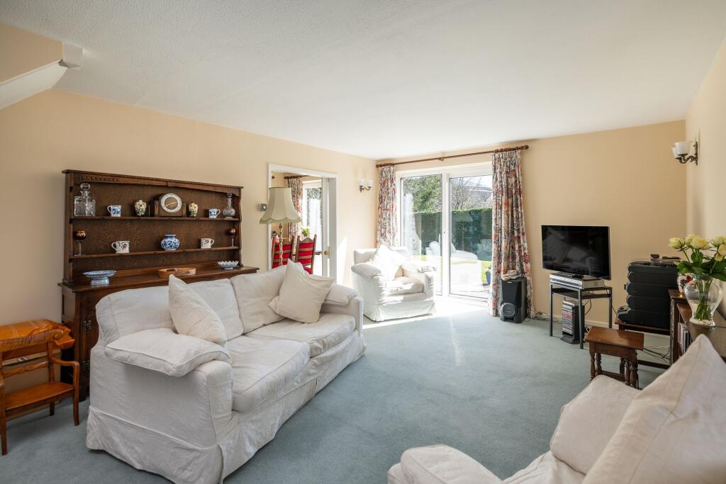 House in Reigate and Banstead, Surrey - View 5