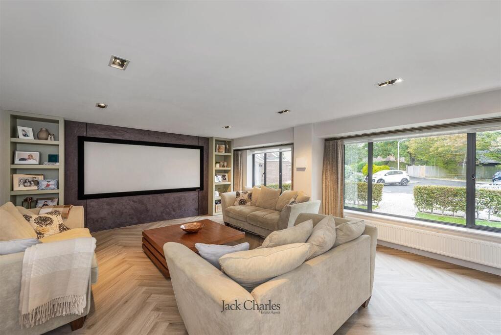 House in Tonbridge - View 2