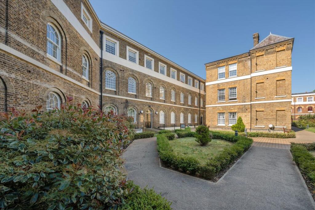 Apartment in Southall