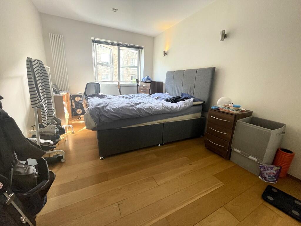 House in London - View 4