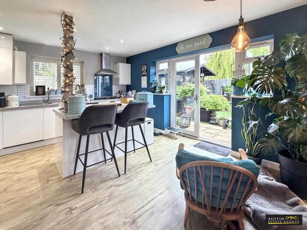 Maple Grove, Knightsdale Road, Weymouth photo 2