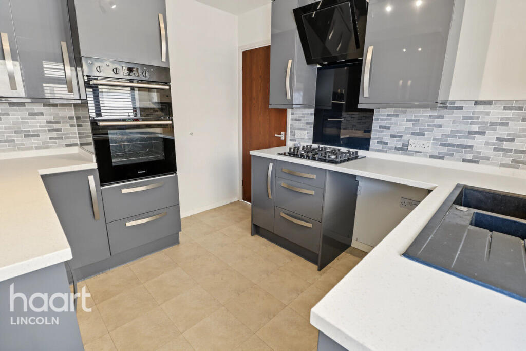 House in Lincoln, Birchwood - More