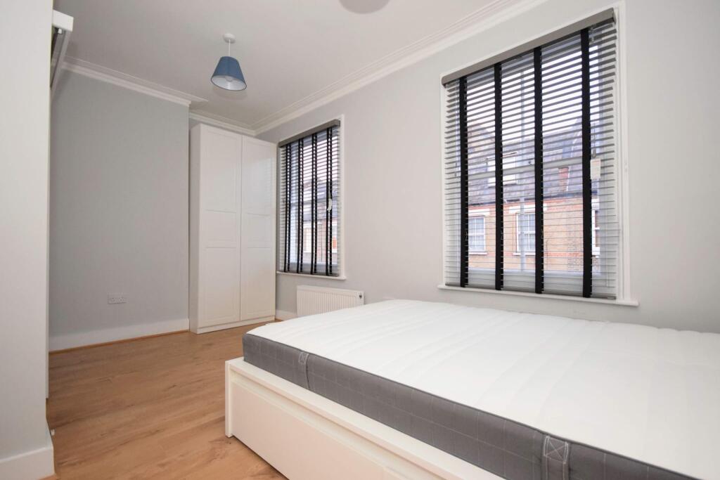 Main image of property: Room 5, 57 Senrab Street, E1 0QF