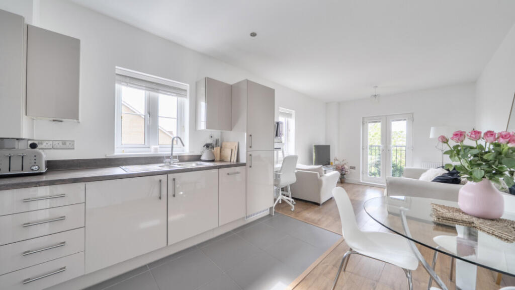 Apartment in London - View 5