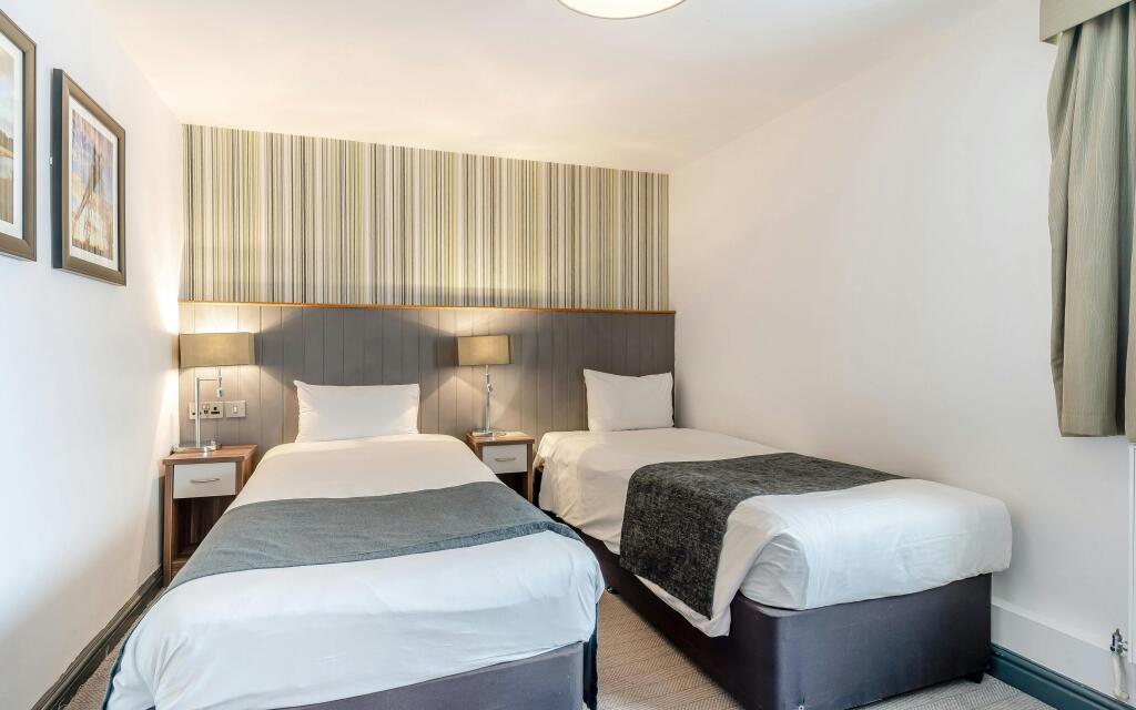 8690271-interior09.jpg