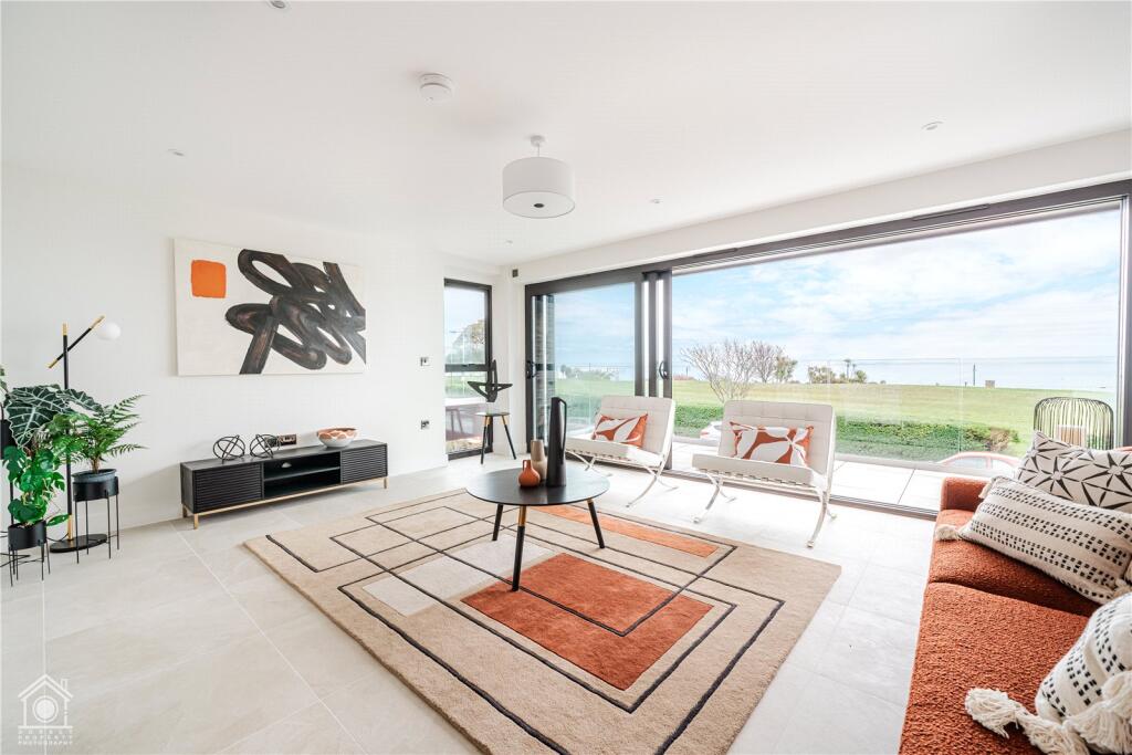 De Moulham Road, Swanage, Dorset, BH19 photo 2