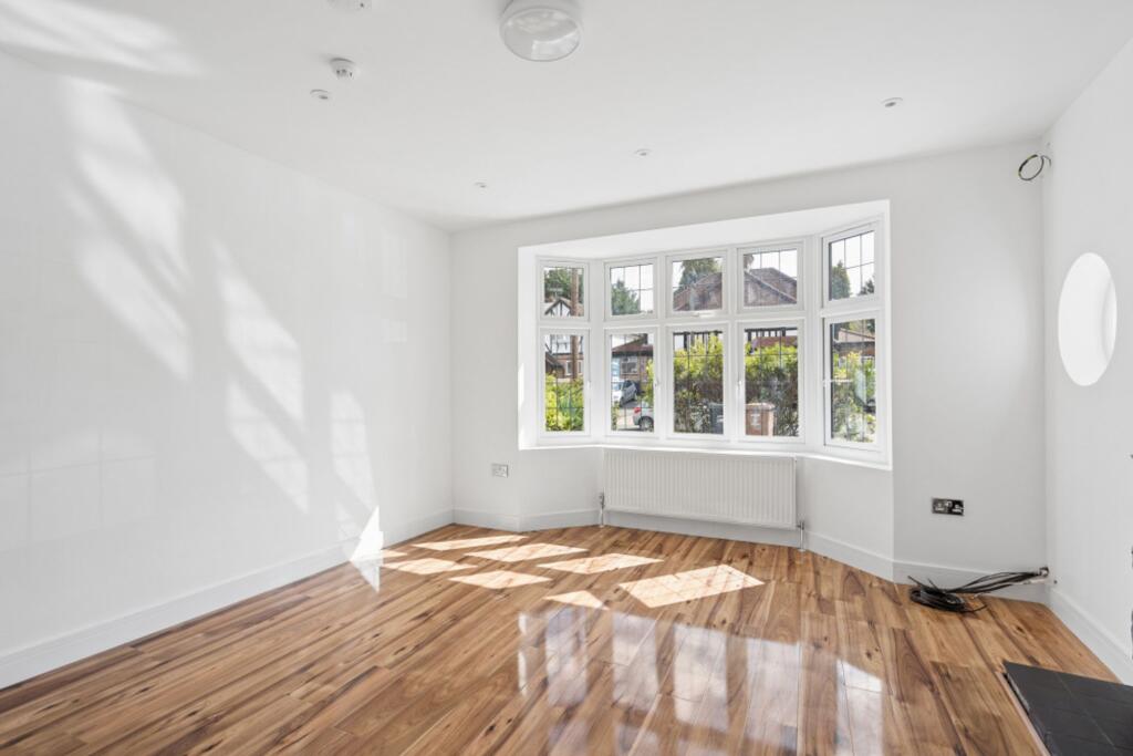House in Watford - View 5