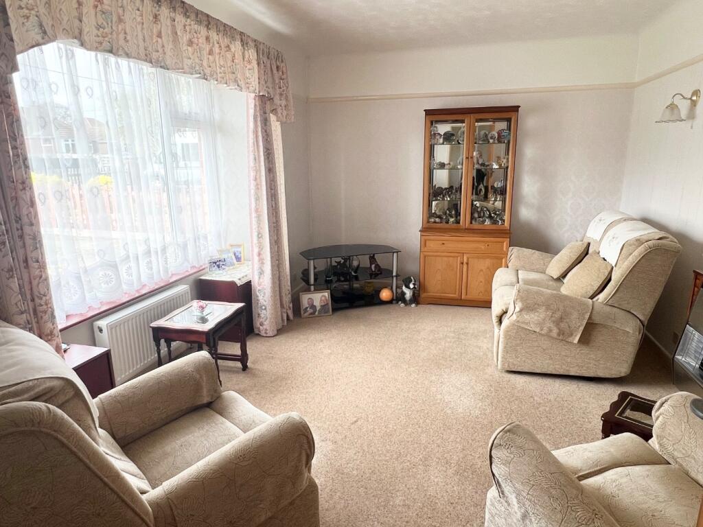 Blackfield, Southampton, Hampshire, SO45 photo 2