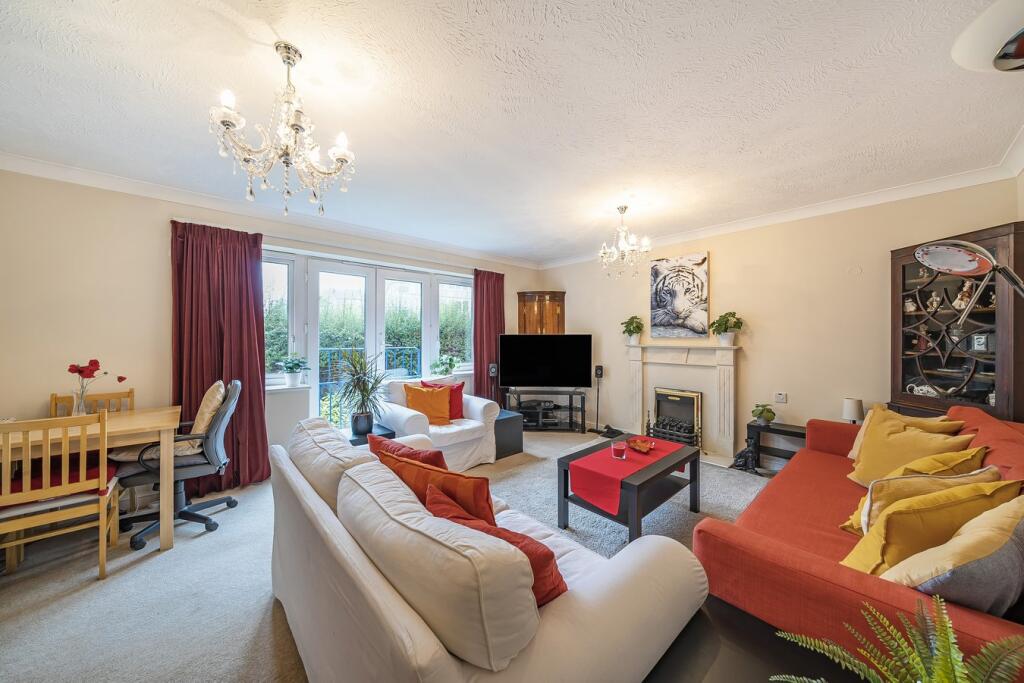 Southfields Road, Eastbourne, BN21 photo 2