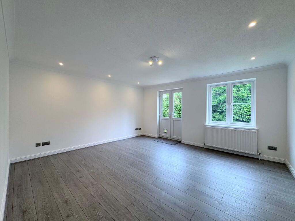 Main image of property: Belgrave Close, London, NW7