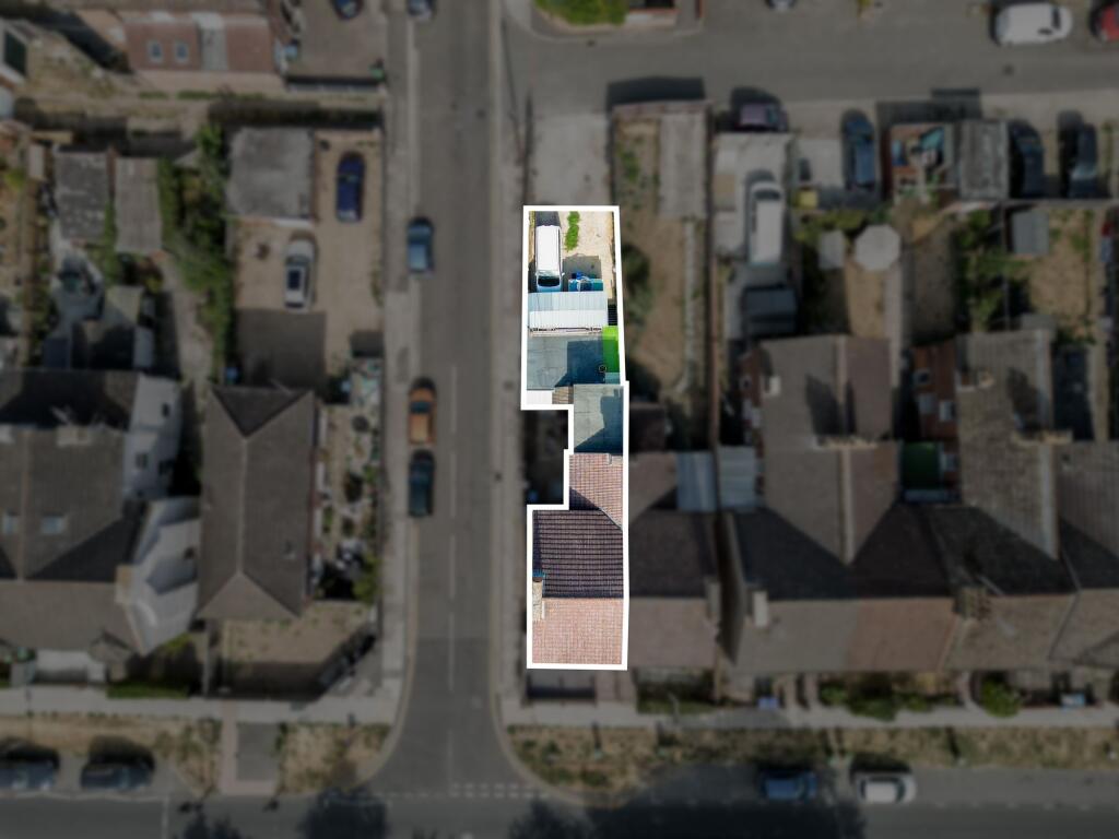 Apartment in Aylesbury, Elmhurst - View 5