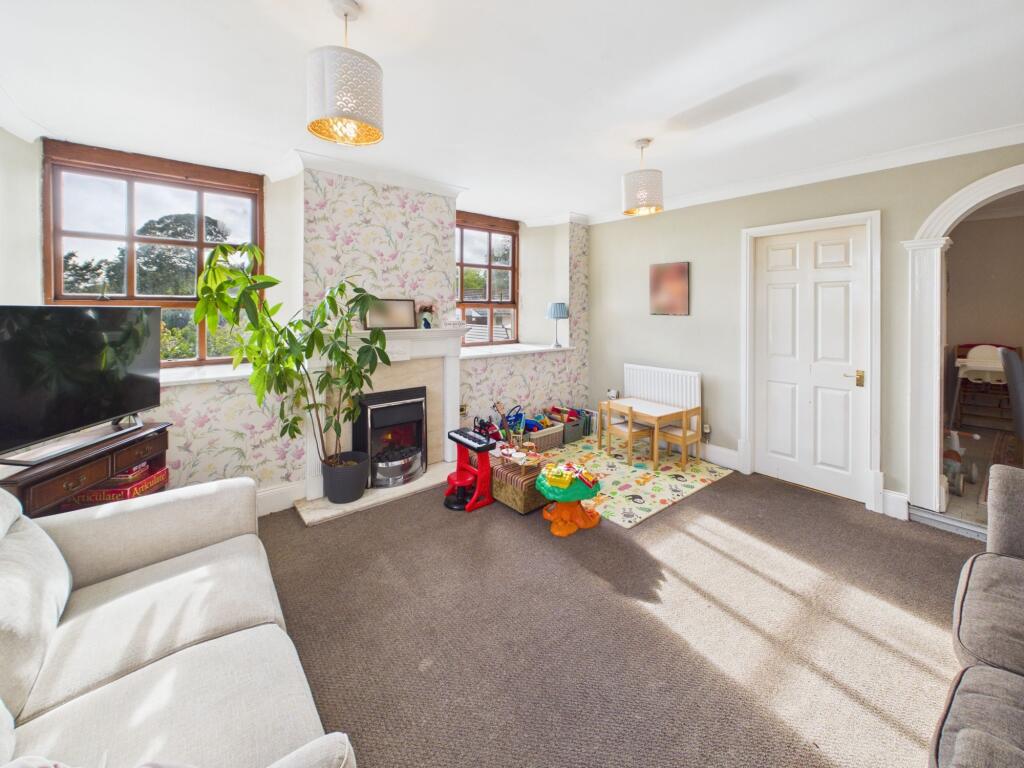 Apartment in Bolton, Greater Manchester - View 2