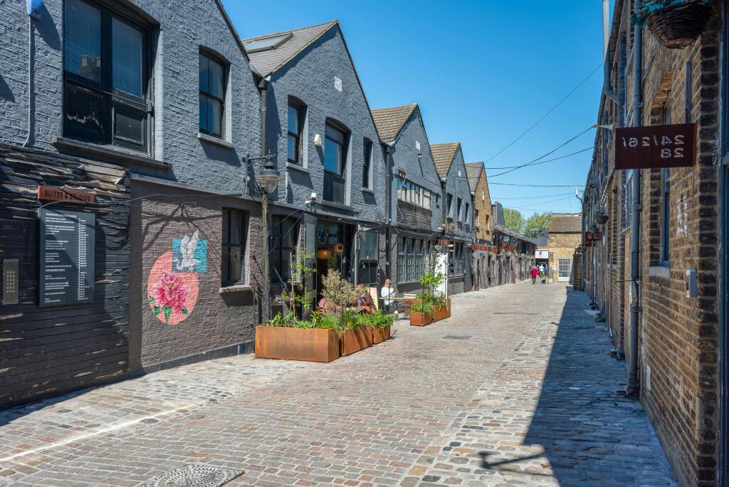 10-Hatherley_Mews.jpg