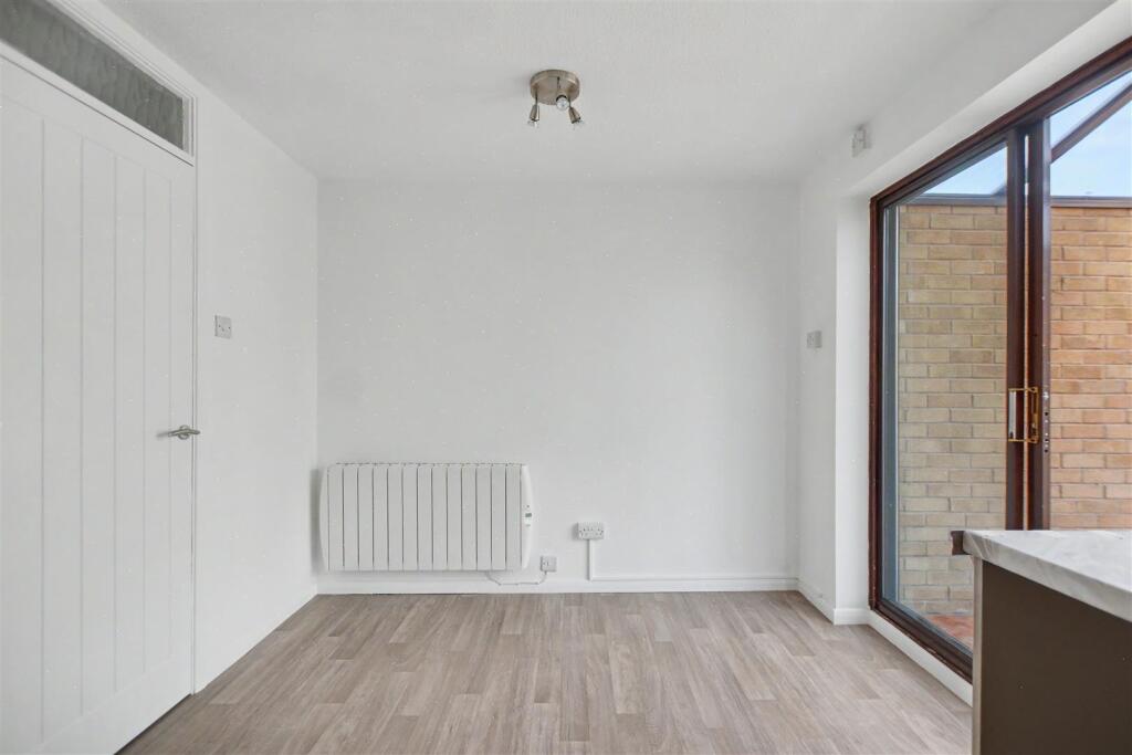 House in Nottingham, Long Eaton - View 6