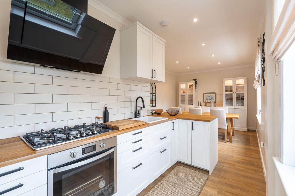 Apartment in Edinburgh, Carrick Knowe, Corstorphine - View 5
