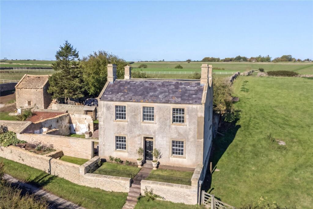 Main image of property: Middledown Road, Marshfield, Chippenham, South Gloucestershire, SN14