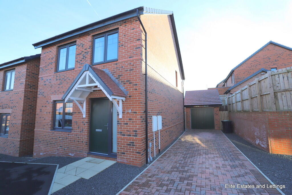 3-bed detached on Allenson View, West Rainton, £259,950