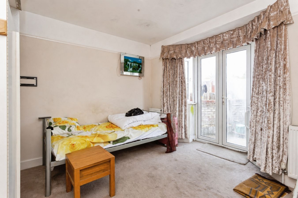 House in Southall - View 4