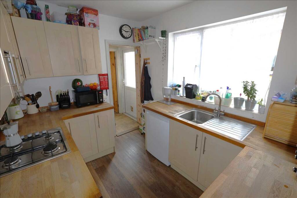 House in Milton Keynes, Wolverton and Greenleys - View 4
