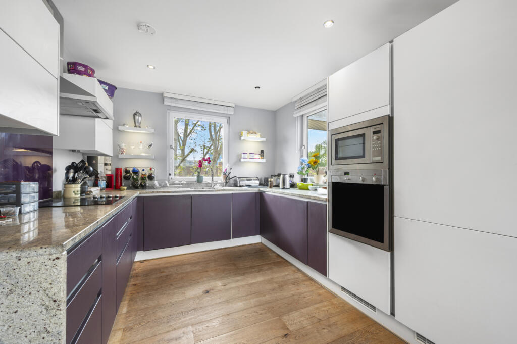 West Barnes Lane, Raynes Park, New Malden, KT3 photo 4