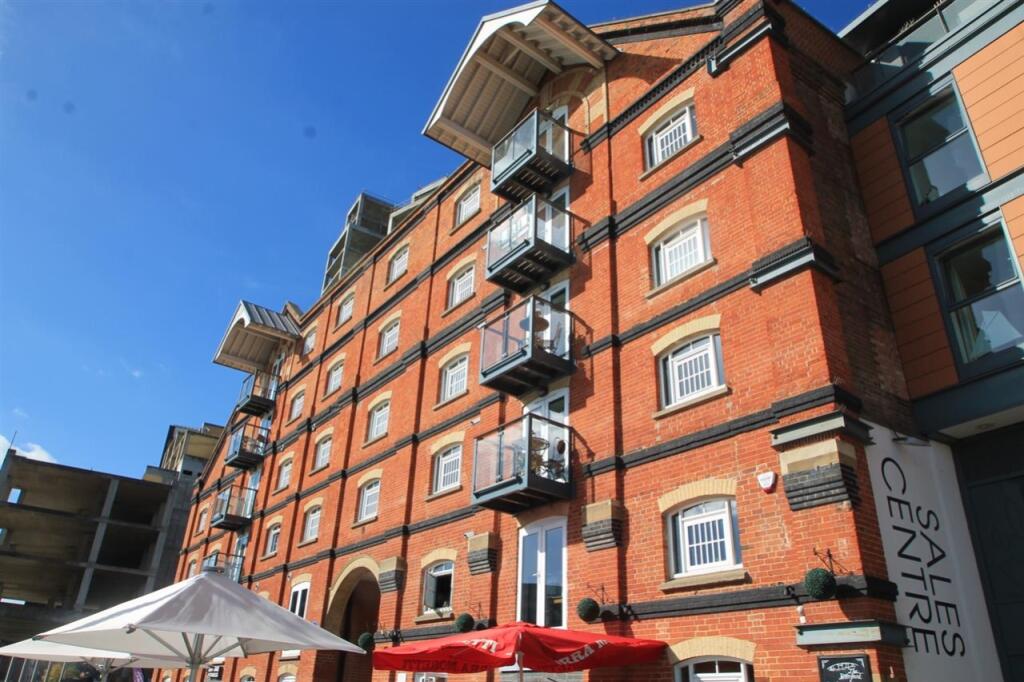 Main image of property: The Shamrock Key Street, Ipswich, Suffolk, IP4