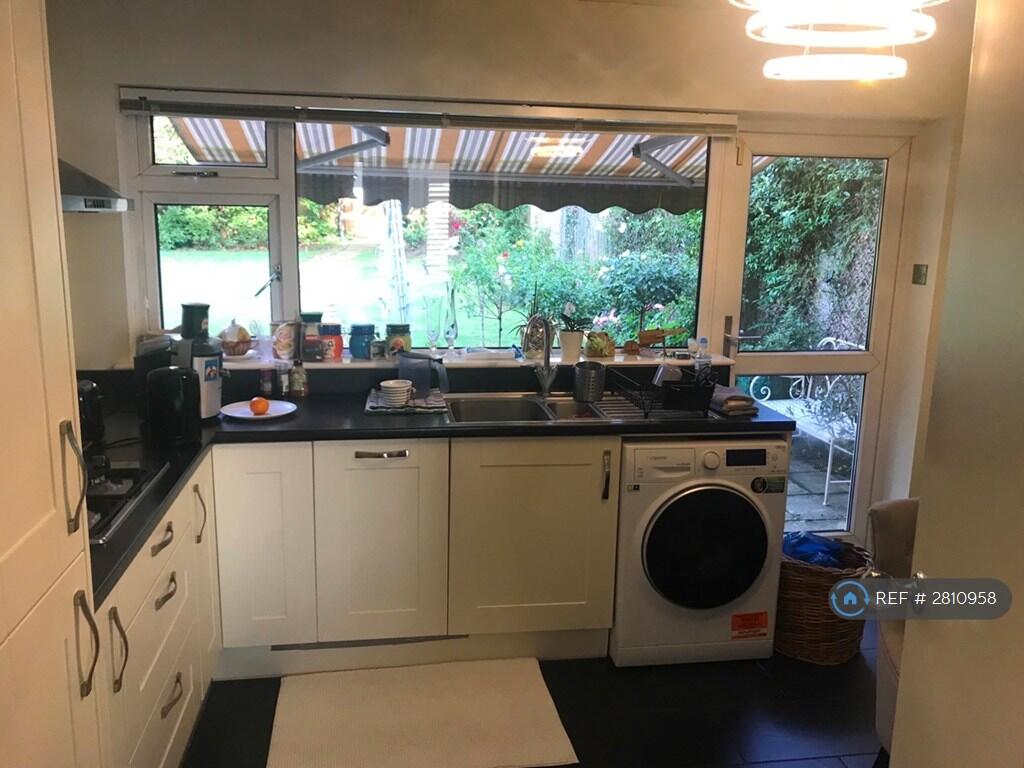 Main image of property: Bower Terrace, Epping, CM16