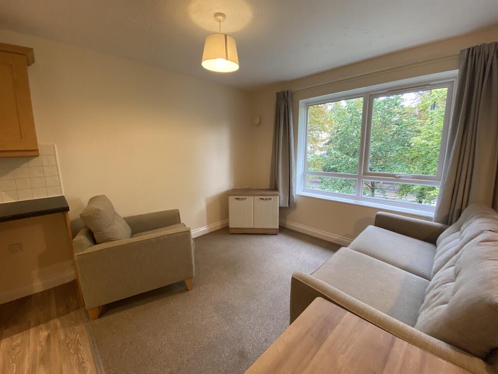 Apartment in Walsall, Coal Pool - View 2