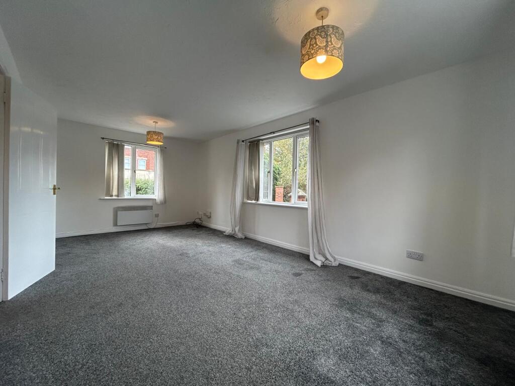 Apartment in Hull - View 4