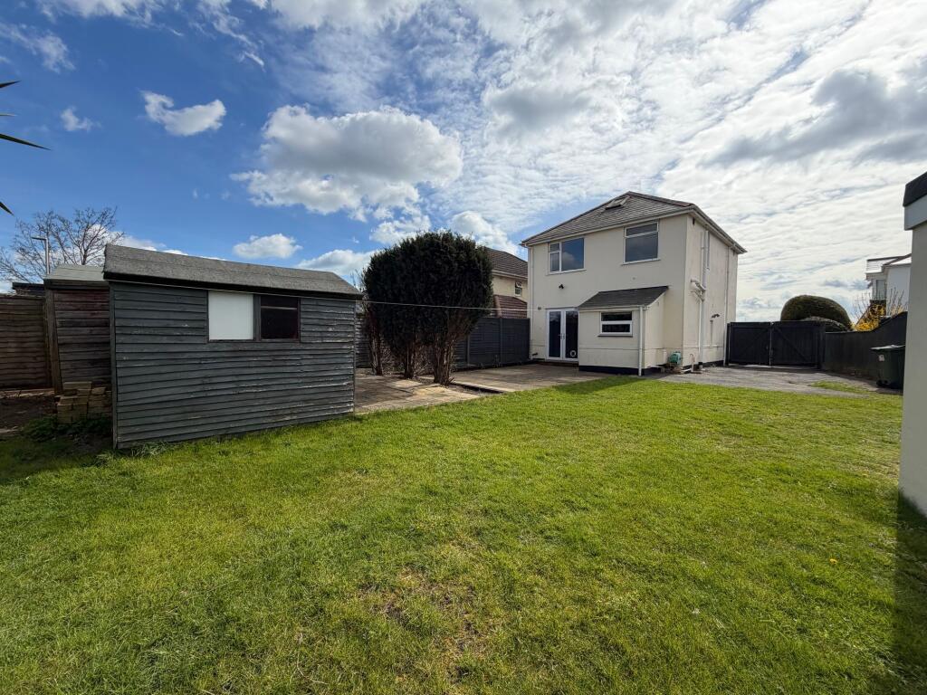 Eastlake Avenue, Poole, BH12 photo 4