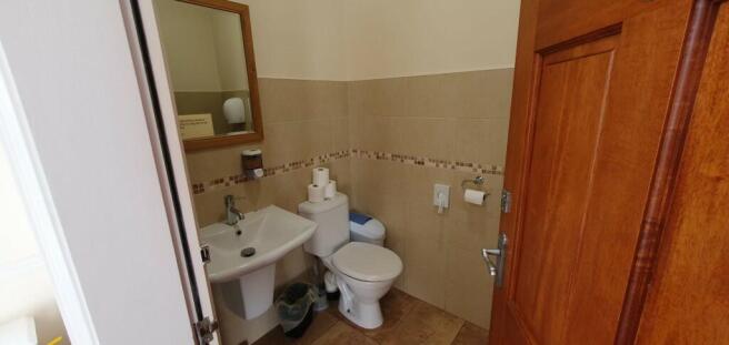 Acorns toilet