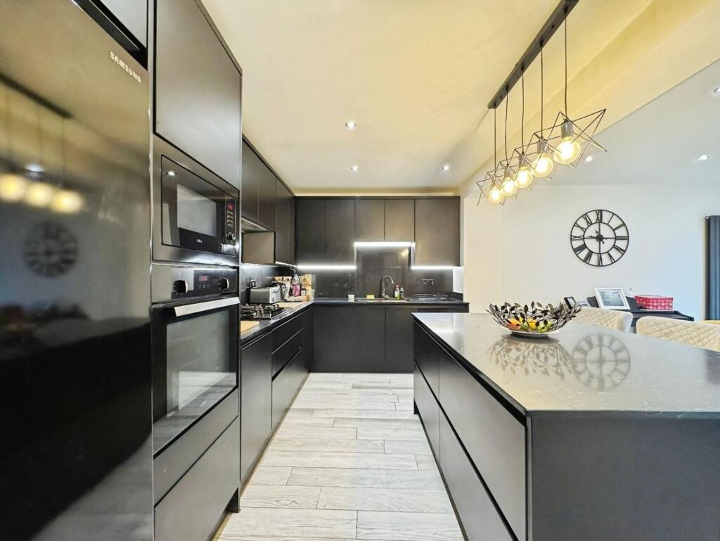Wingfield Avenue, Wilmslow, SK9 photo 3