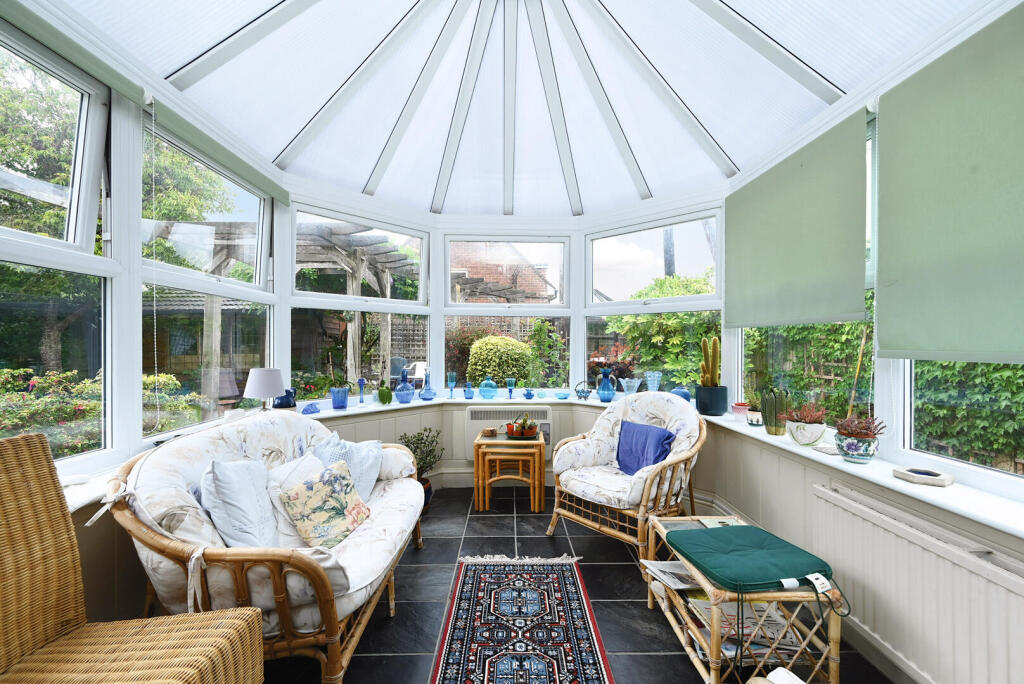 House in Tonbridge - More