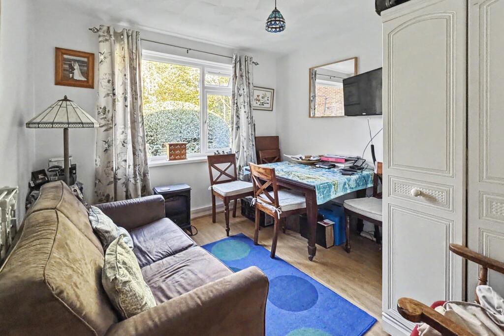 Apartment in Southampton - View 4