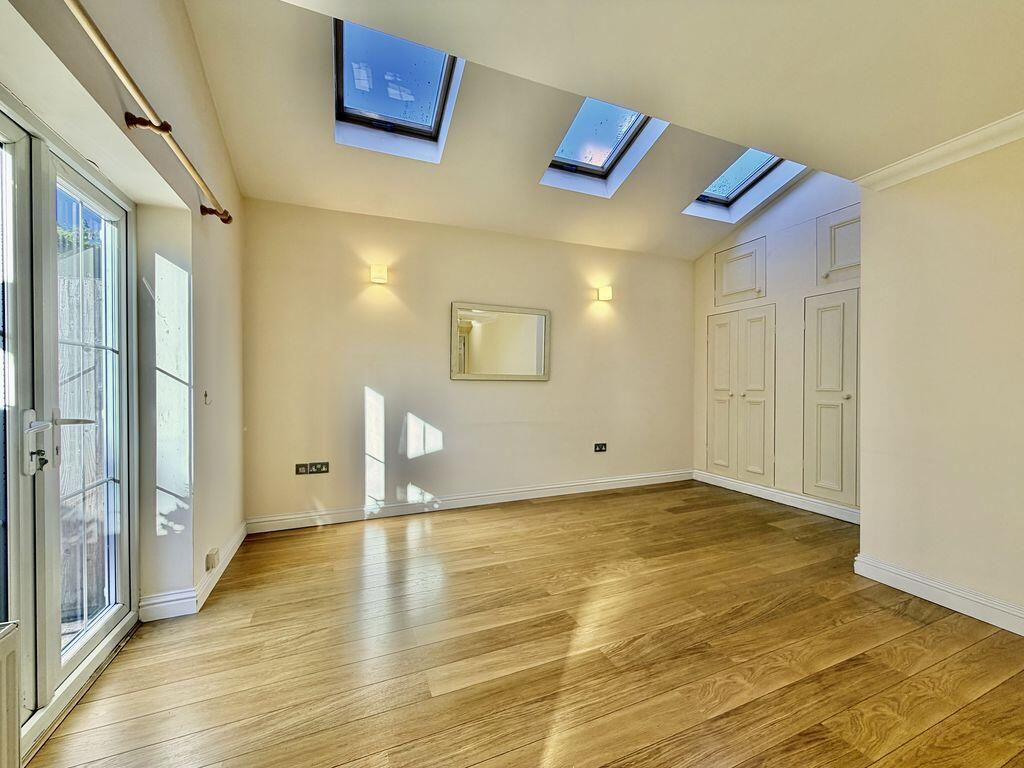 House in Hemel Hempstead, Wooburn - More