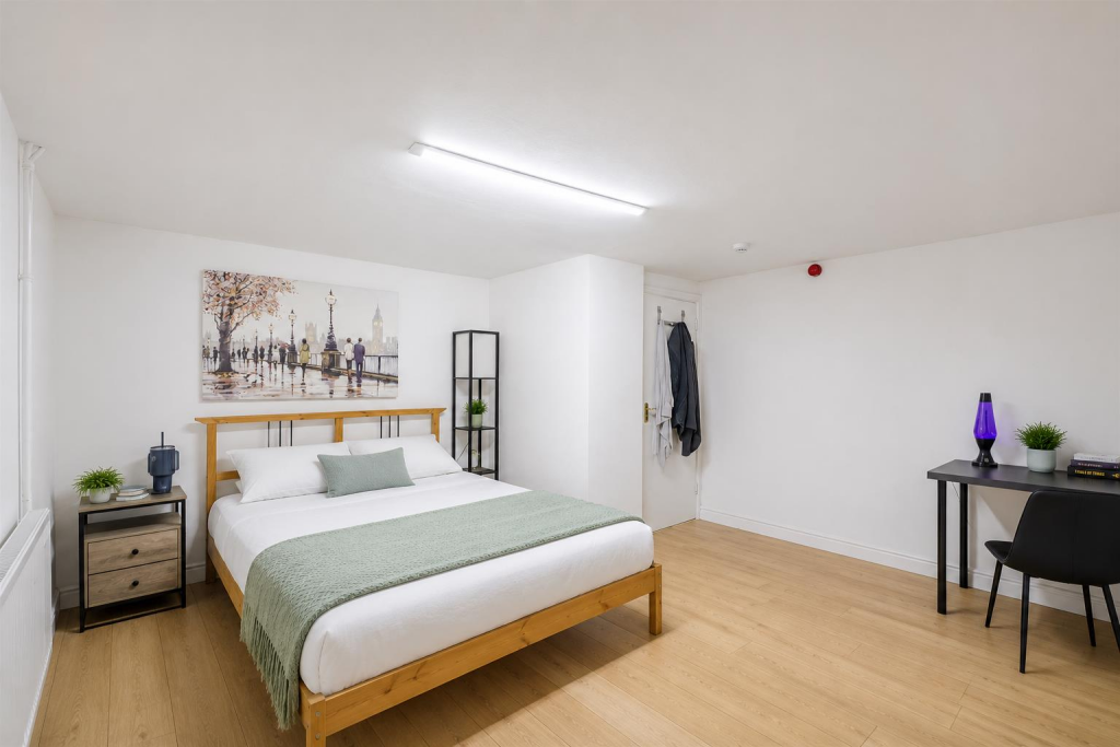Apartment in Nottingham - View 5