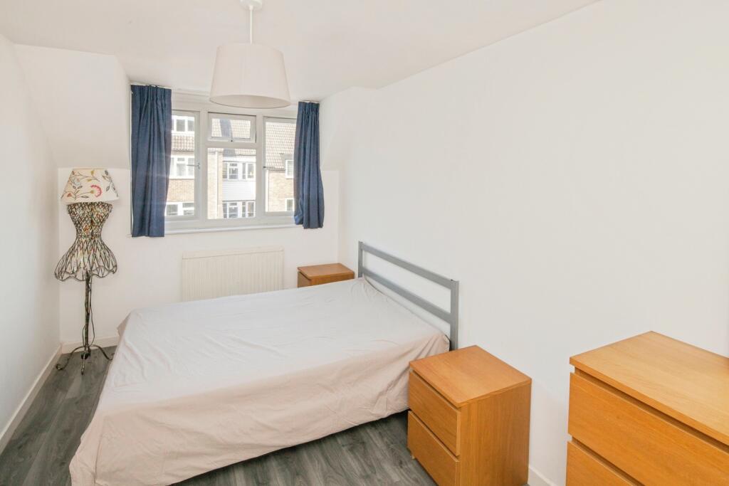 Apartment in London - View 3