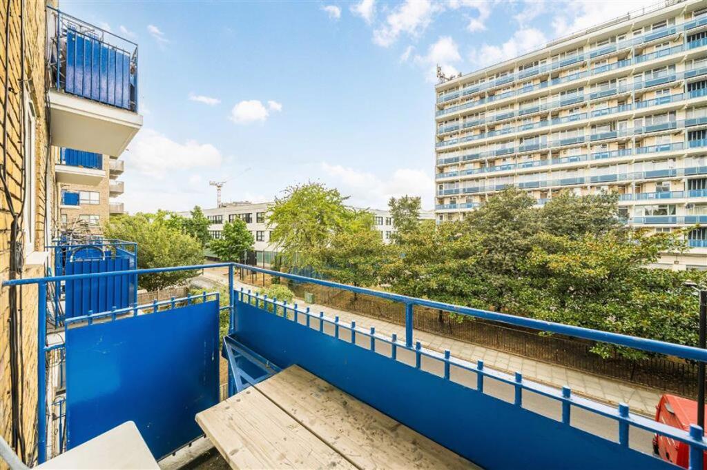 Apartment in London - View 5