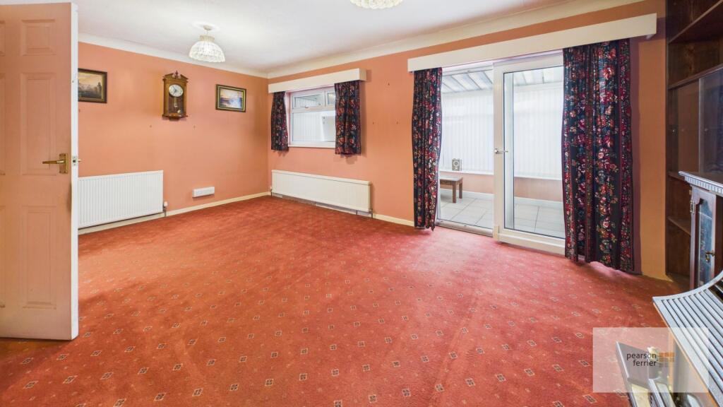 16, Blackley Close, Bury photo 4